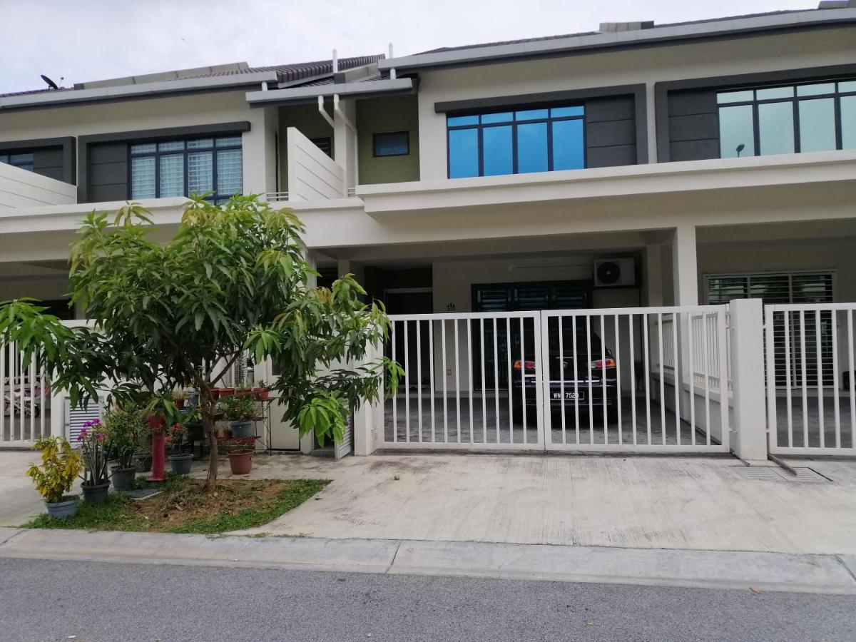A&D Home-Stay @Kota Warisan, 세팡 외부 사진